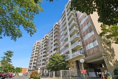 Photo of 30 Woodland Street #9M, Hartford, CT 06105 (MLS # 24200360)