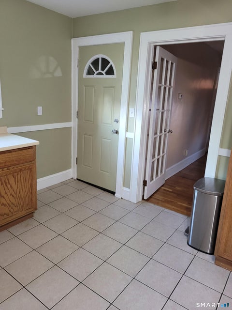 Multifamily For Rent - 105 Windsor Street #2ND FL<br/> Hartford County, Enfield, CT 06082