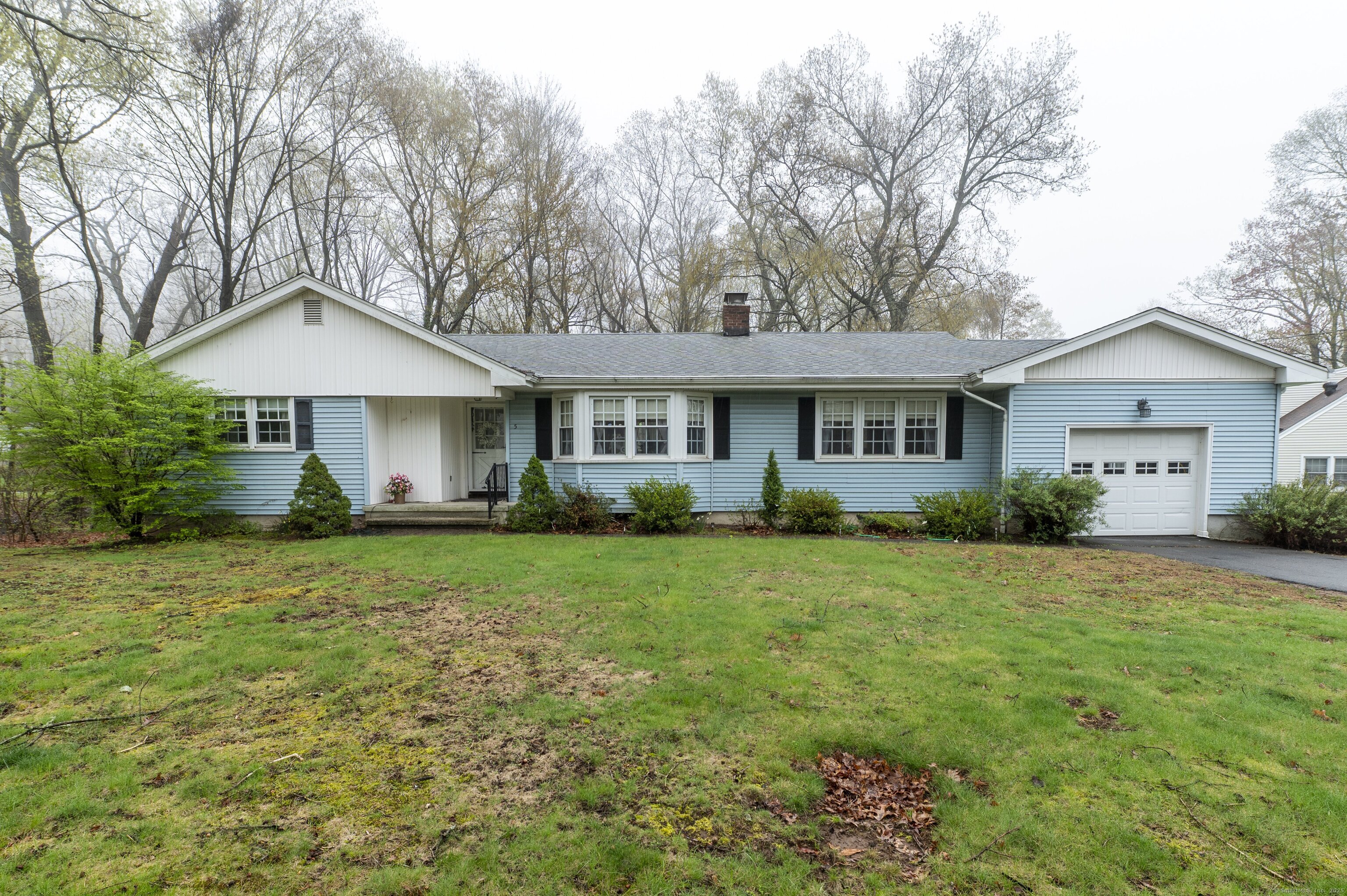 Property for Sale at Eramo Terrace, Hamden, Connecticut - Bedrooms: 2 
Bathrooms: 2 
Rooms: 5  - $350,000