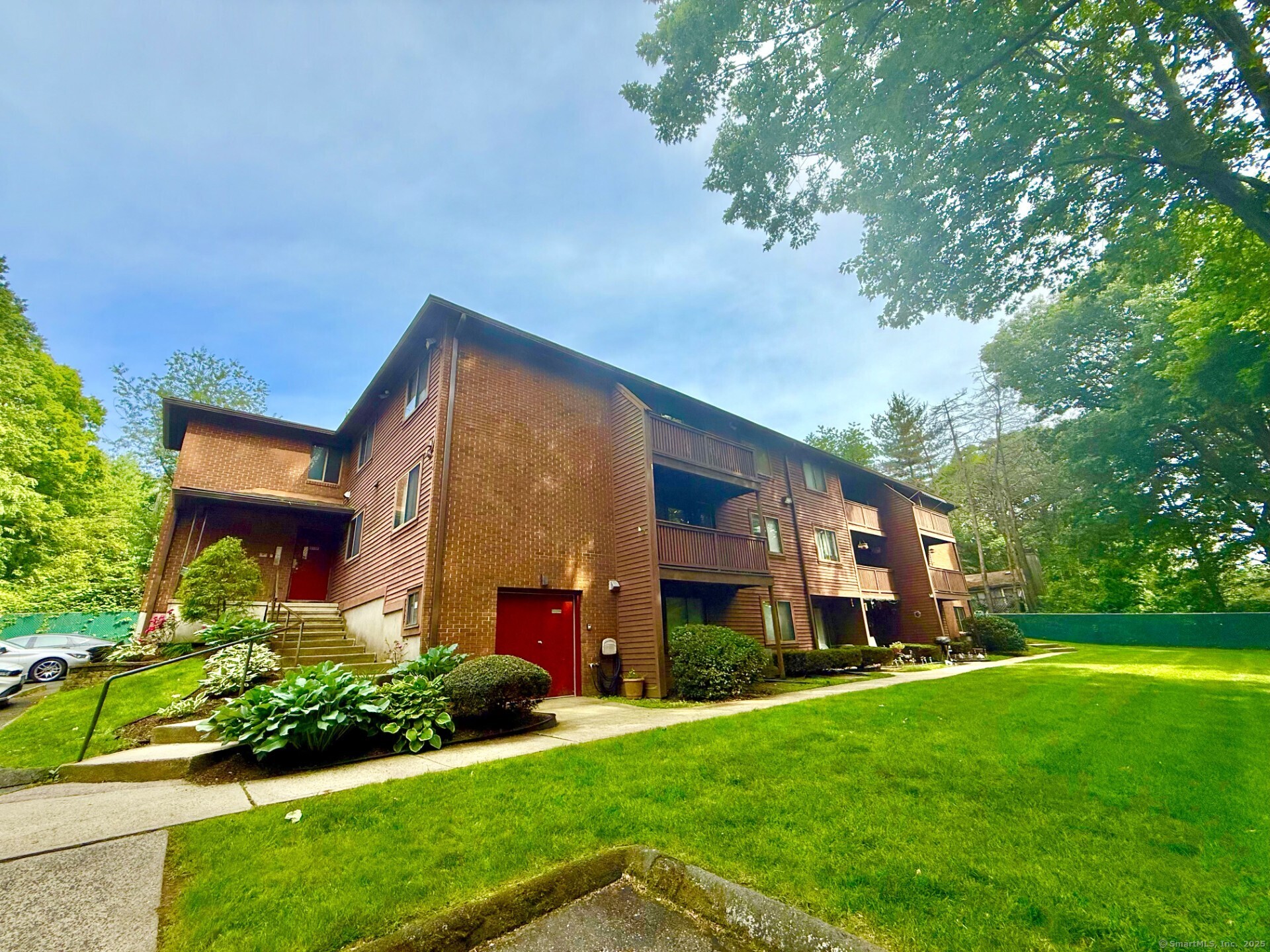 Rental Property at Harrison Street 24, Meriden, Connecticut - Bedrooms: 2 
Bathrooms: 1 
Rooms: 4  - $1,600 MO.