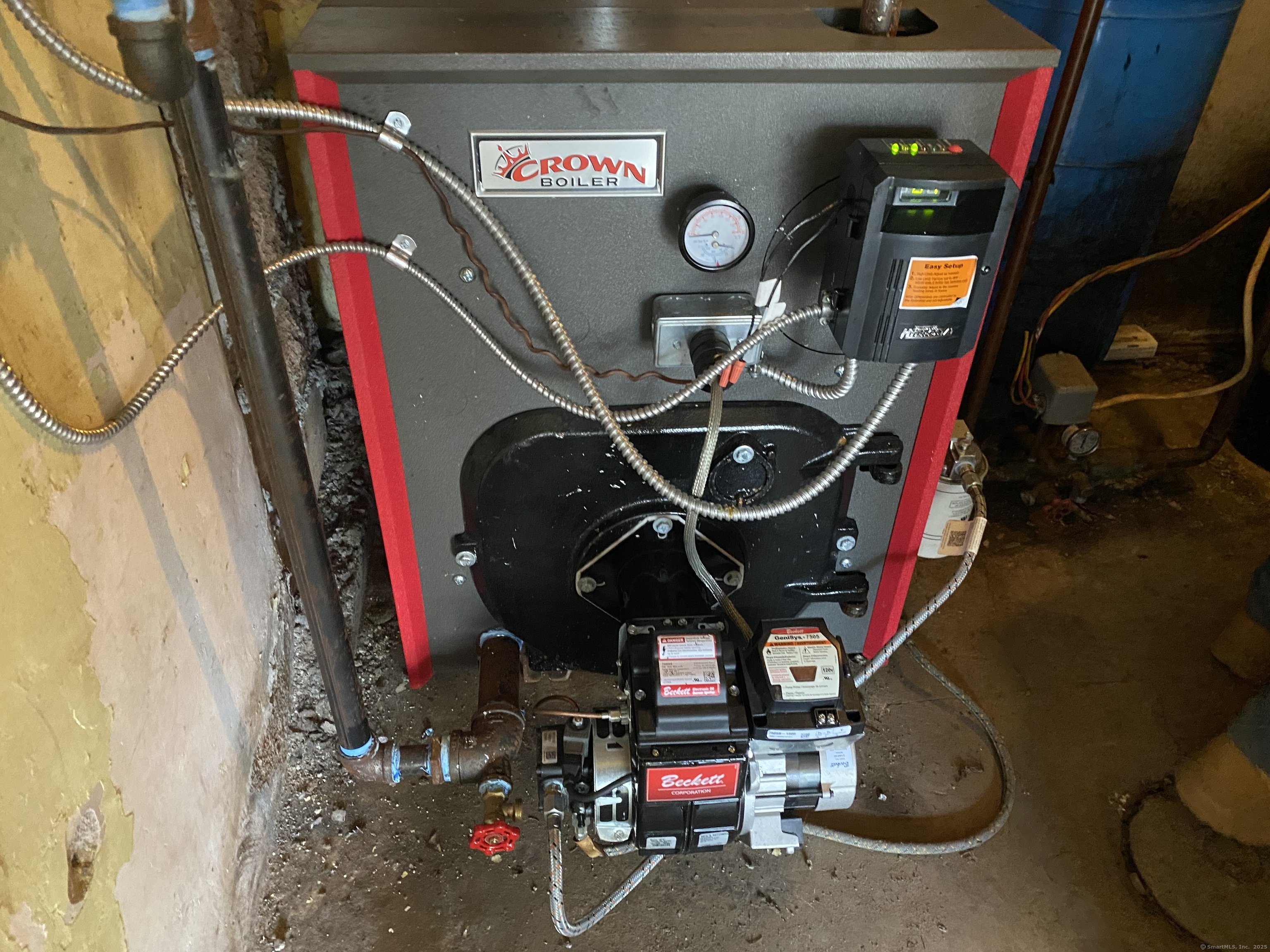 Middlefield, Connecticut 06481, United States, 2 Bedrooms Bedrooms, ,2 BathroomsBathrooms,Residential,Active,220110