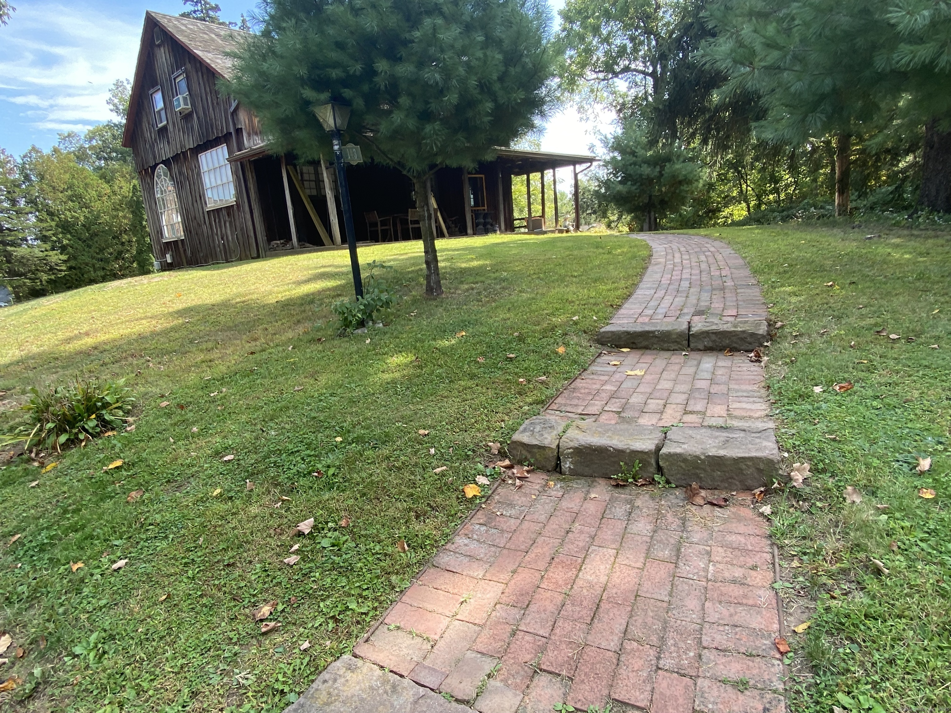 Middlefield, Connecticut 06481, United States, 2 Bedrooms Bedrooms, ,2 BathroomsBathrooms,Residential,Active,220110