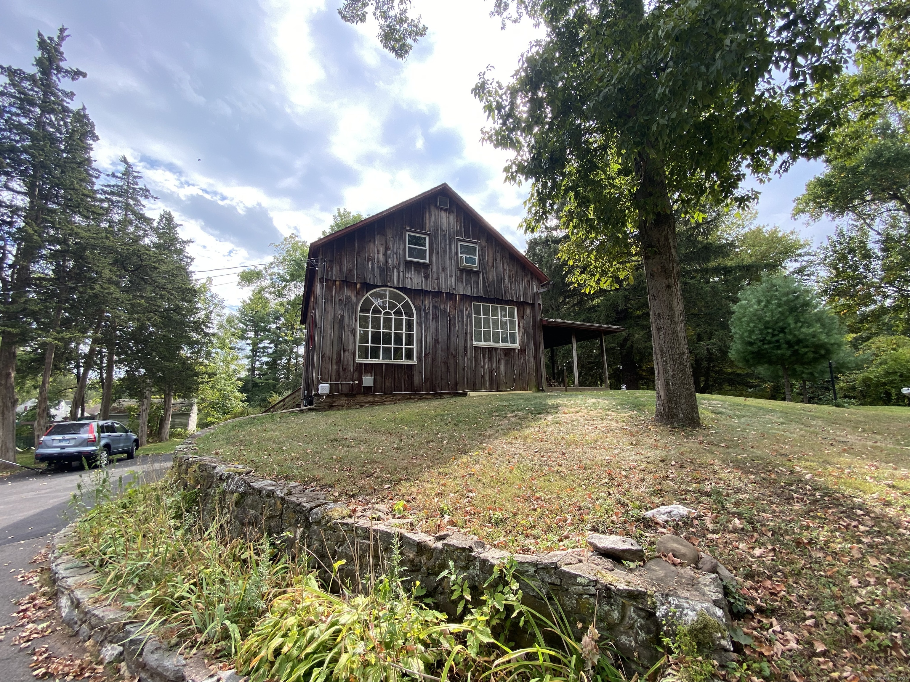 Middlefield, Connecticut 06481, United States, 2 Bedrooms Bedrooms, ,2 BathroomsBathrooms,Residential,Active,220110