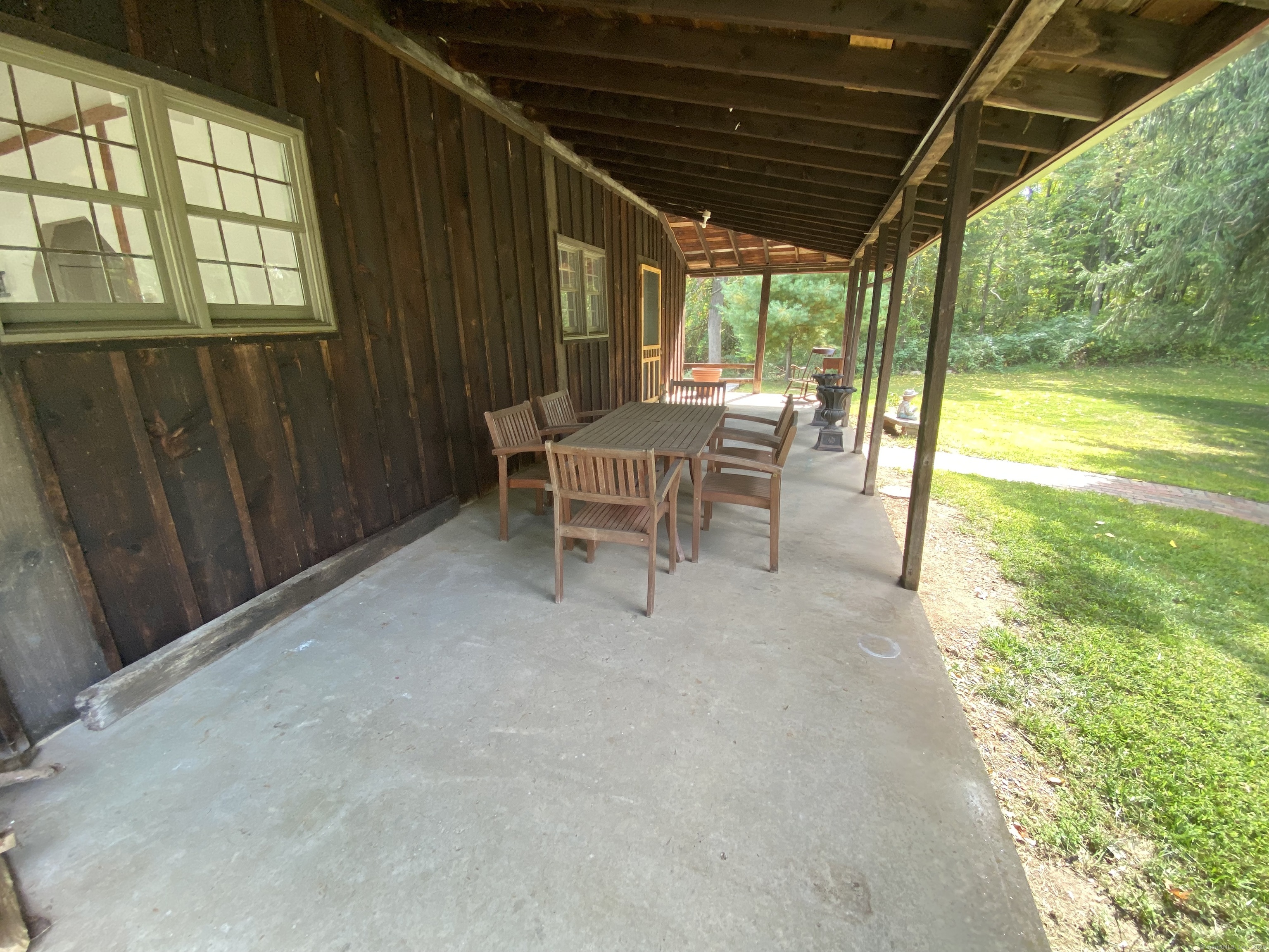 Middlefield, Connecticut 06481, United States, 2 Bedrooms Bedrooms, ,2 BathroomsBathrooms,Residential,Active,220110