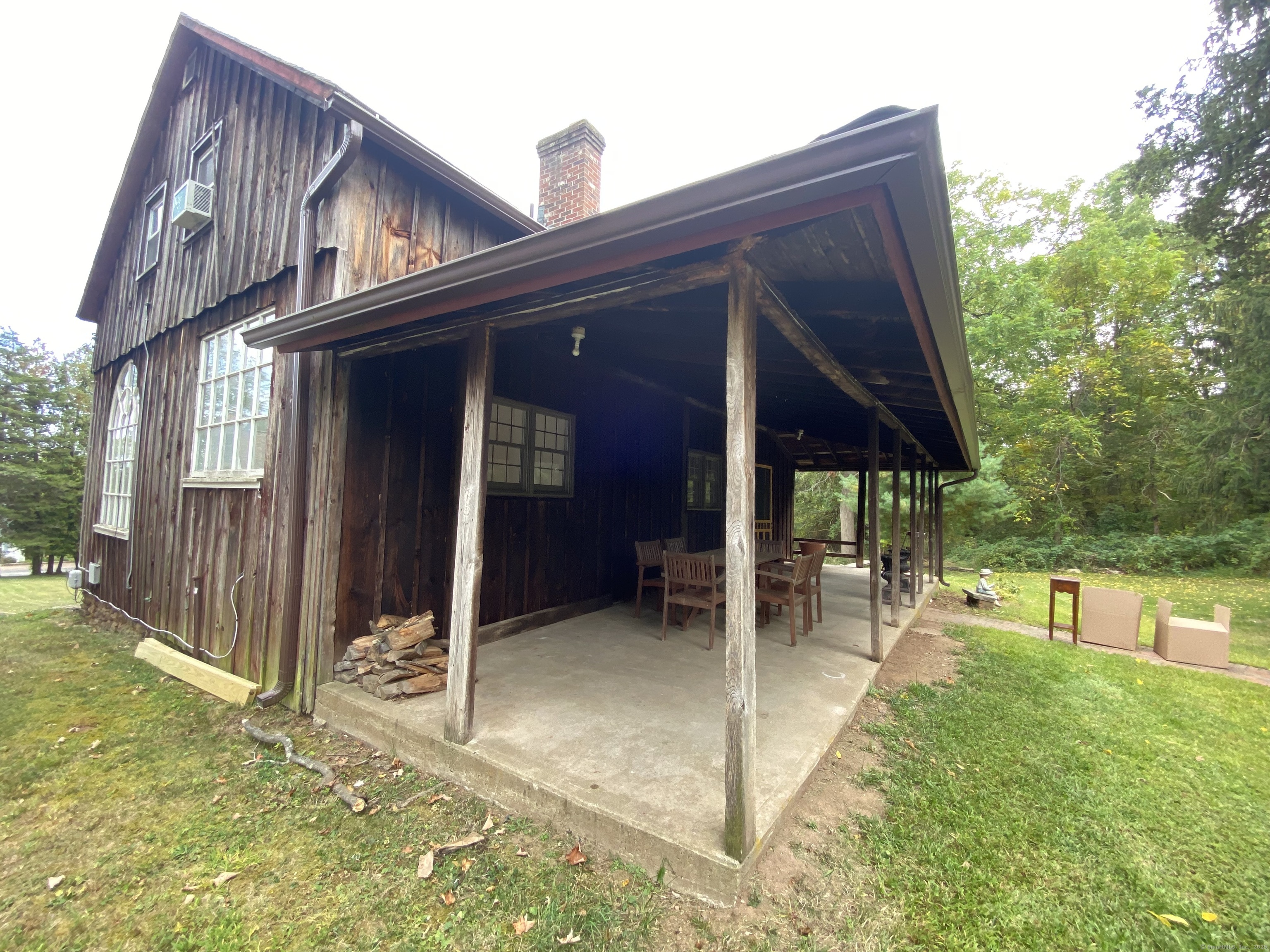 Middlefield, Connecticut 06481, United States, 2 Bedrooms Bedrooms, ,2 BathroomsBathrooms,Residential,Active,220110