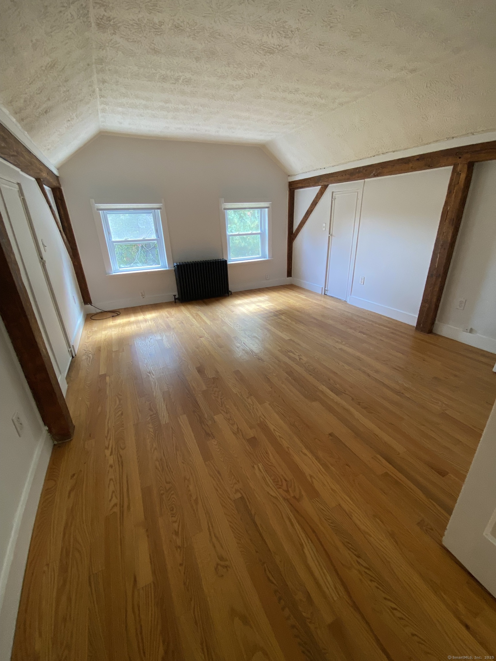 Middlefield, Connecticut 06481, United States, 2 Bedrooms Bedrooms, ,2 BathroomsBathrooms,Residential,Active,220110