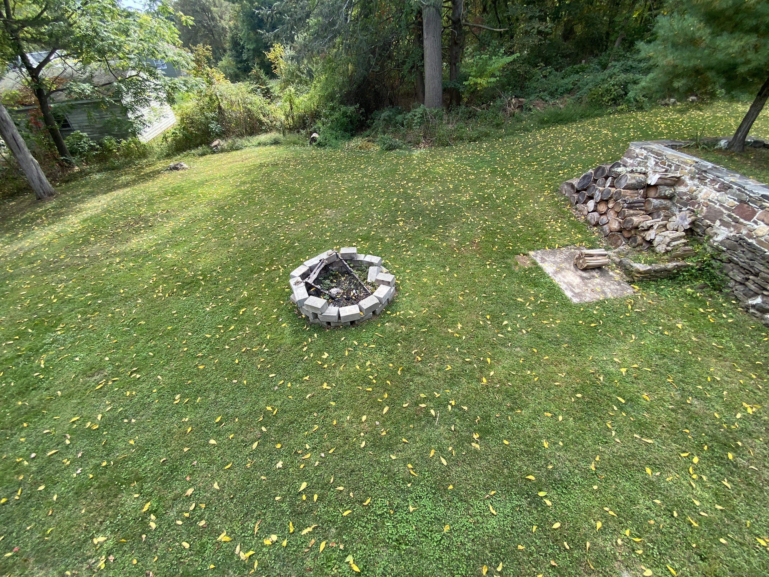 Middlefield, Connecticut 06481, United States, 2 Bedrooms Bedrooms, ,2 BathroomsBathrooms,Residential,Active,220110