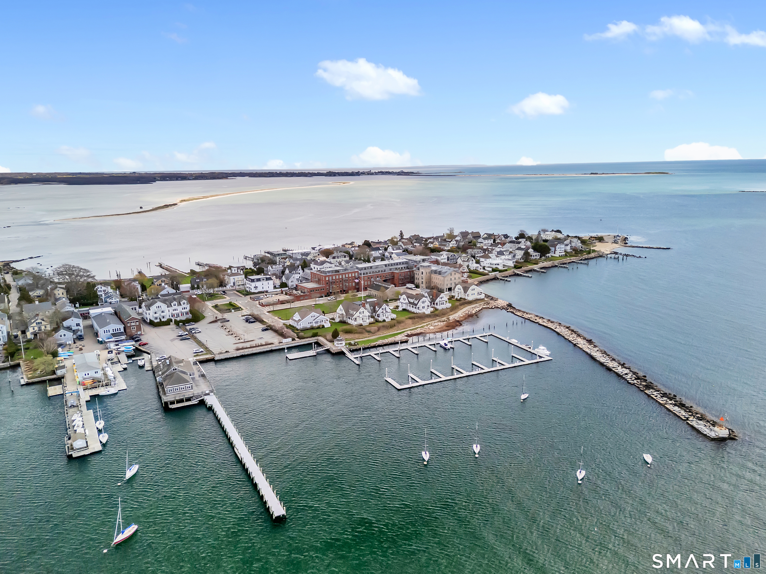 8 Stonington Commons 22