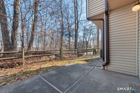 Tiny photo for 3 Idlewood #3, Bethel, CT 06801 (MLS # 24144949)