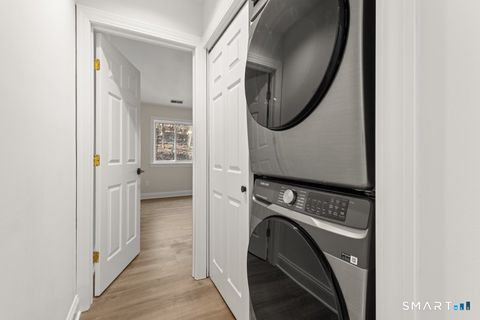 Tiny photo for 3 Idlewood #3, Bethel, CT 06801 (MLS # 24144949)