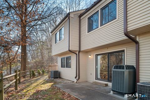 Tiny photo for 3 Idlewood #3, Bethel, CT 06801 (MLS # 24144949)