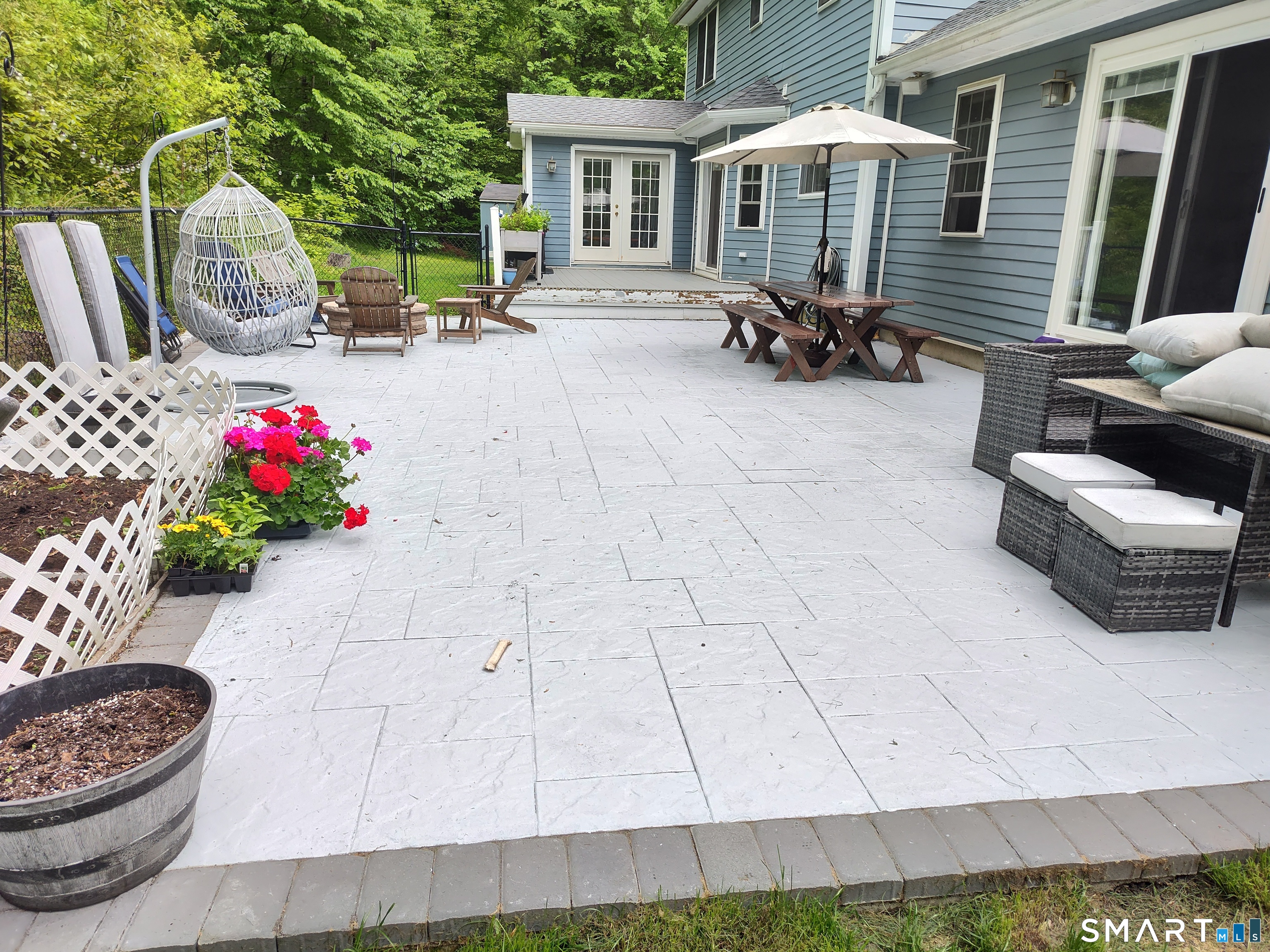 10 Country Farm Road