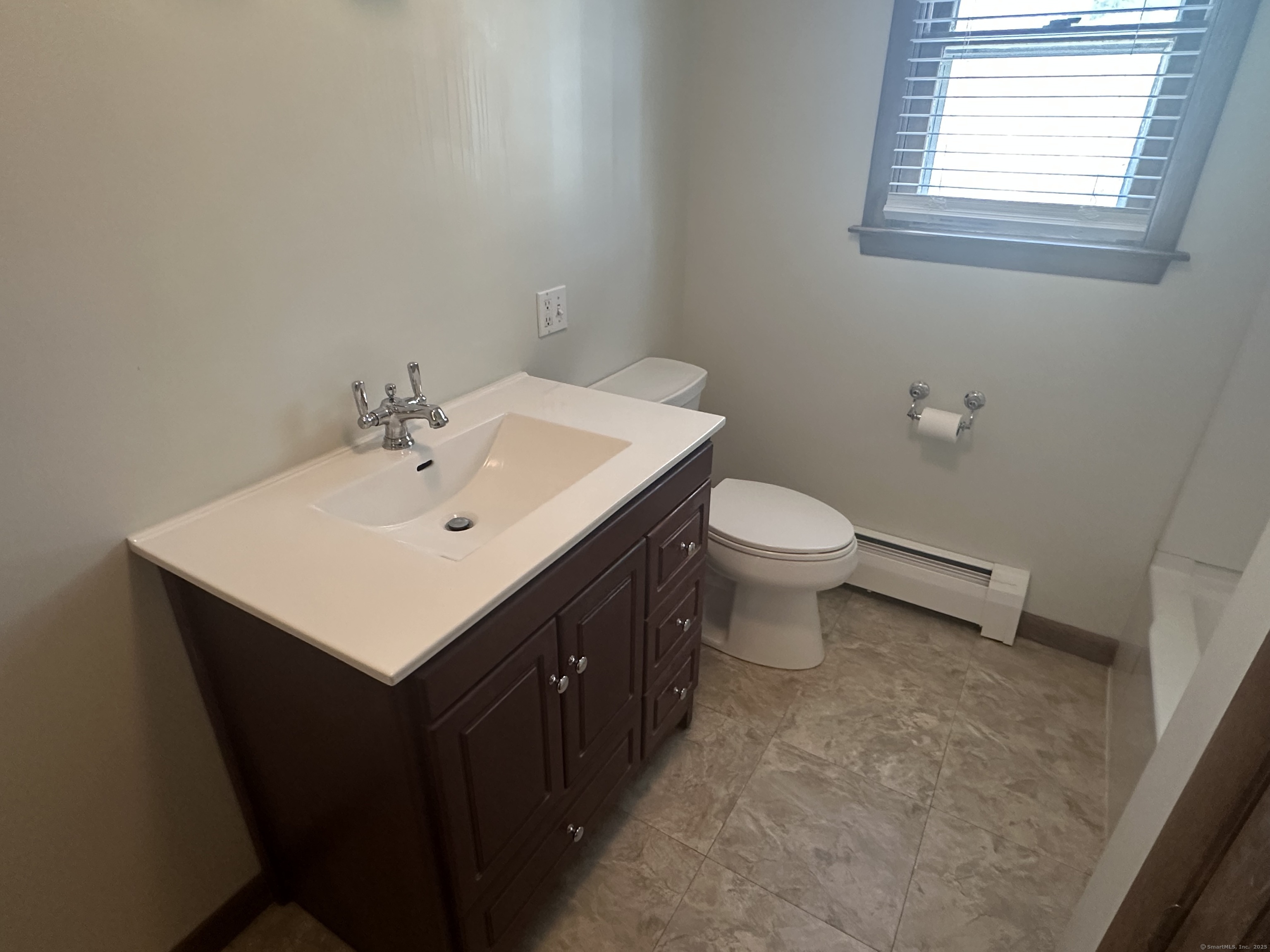 13 Twin Circle Road, West Haven, Connecticut image 14