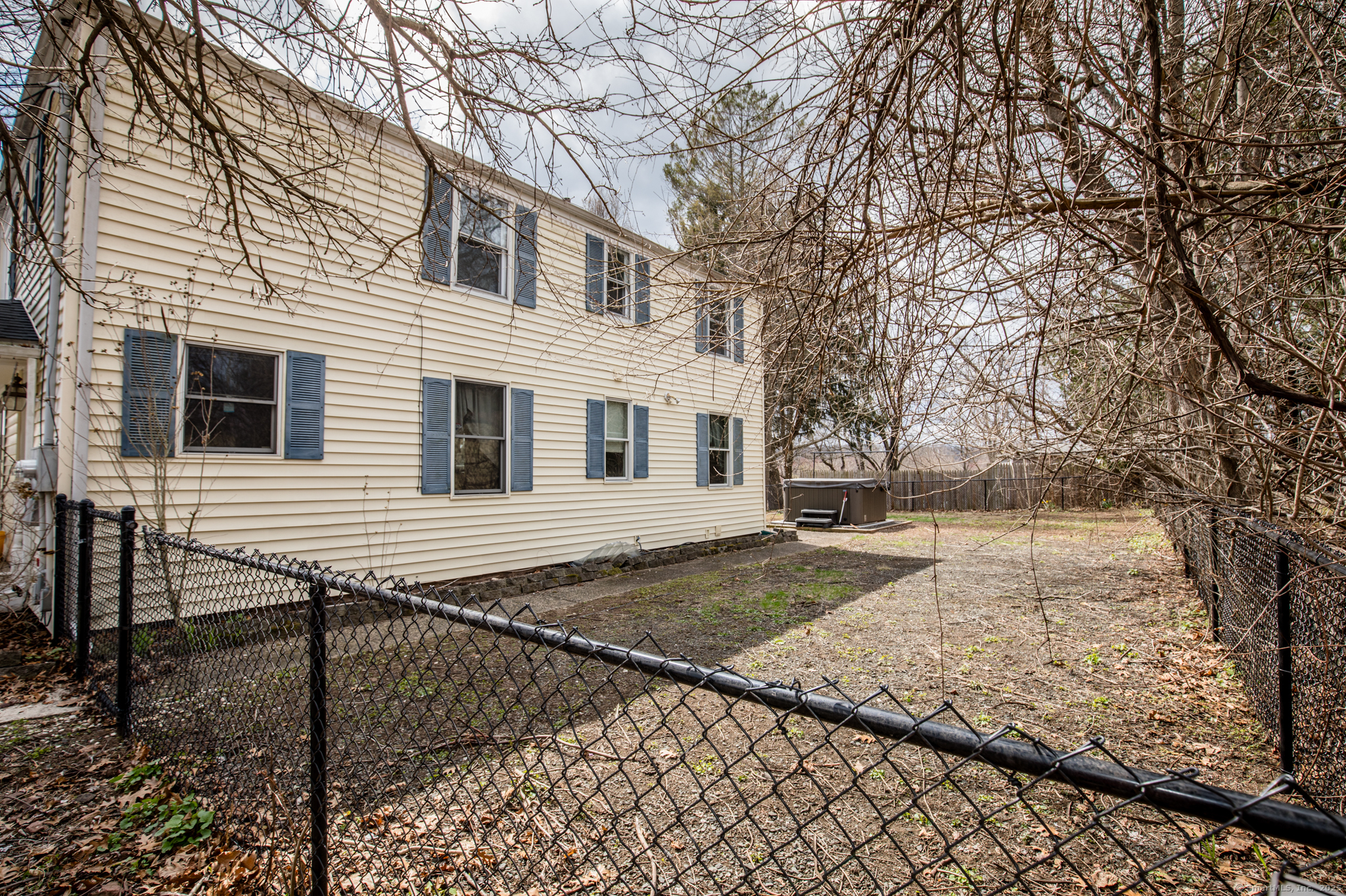 40 Guerney Avenue