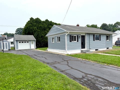 Homes For Sale - 17 Jones Court<br/> Norwich, CT 06360