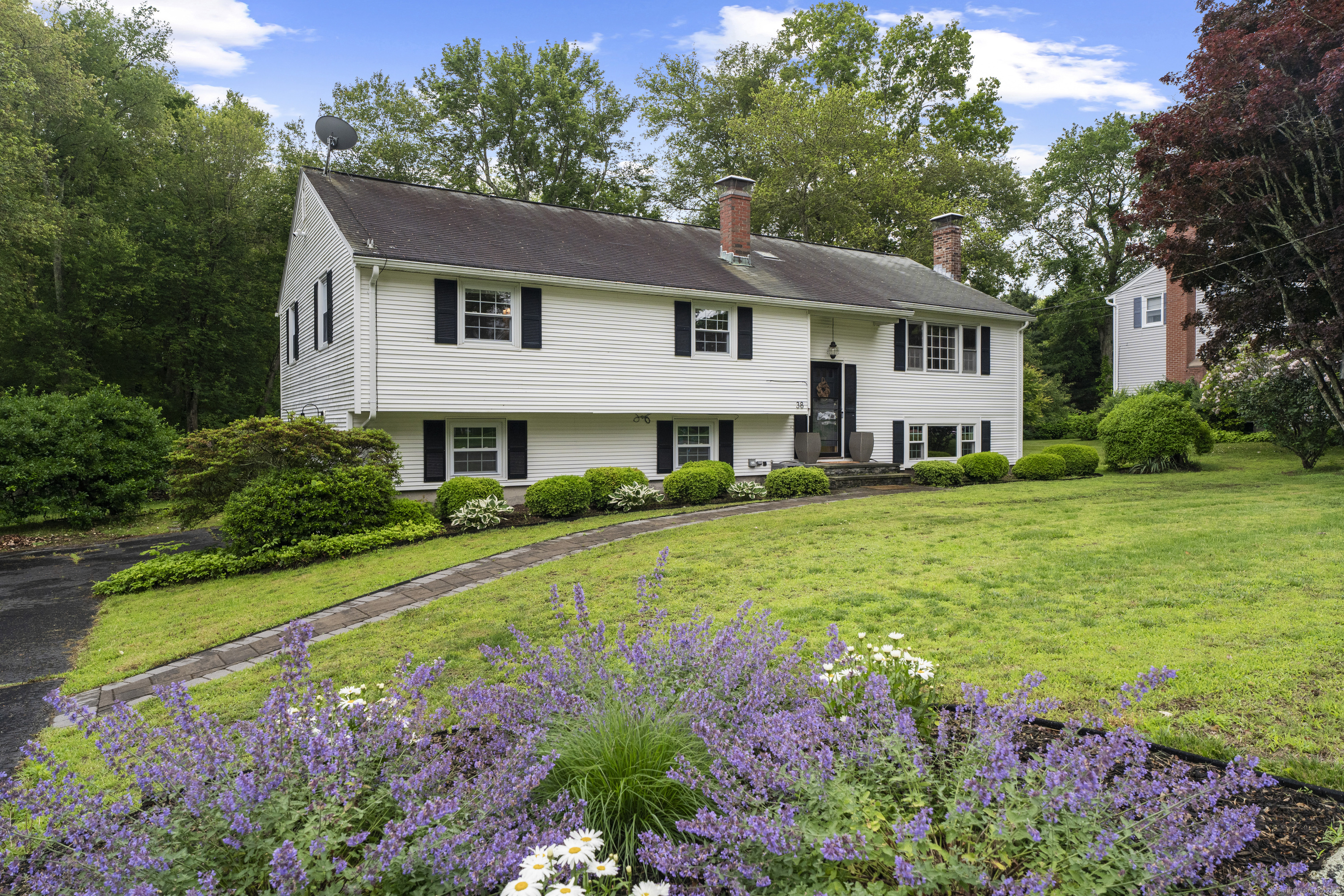 Property for Sale at Rossie Street, Stonington, Connecticut - Bedrooms: 3 
Bathrooms: 2 
Rooms: 7  - $650,000