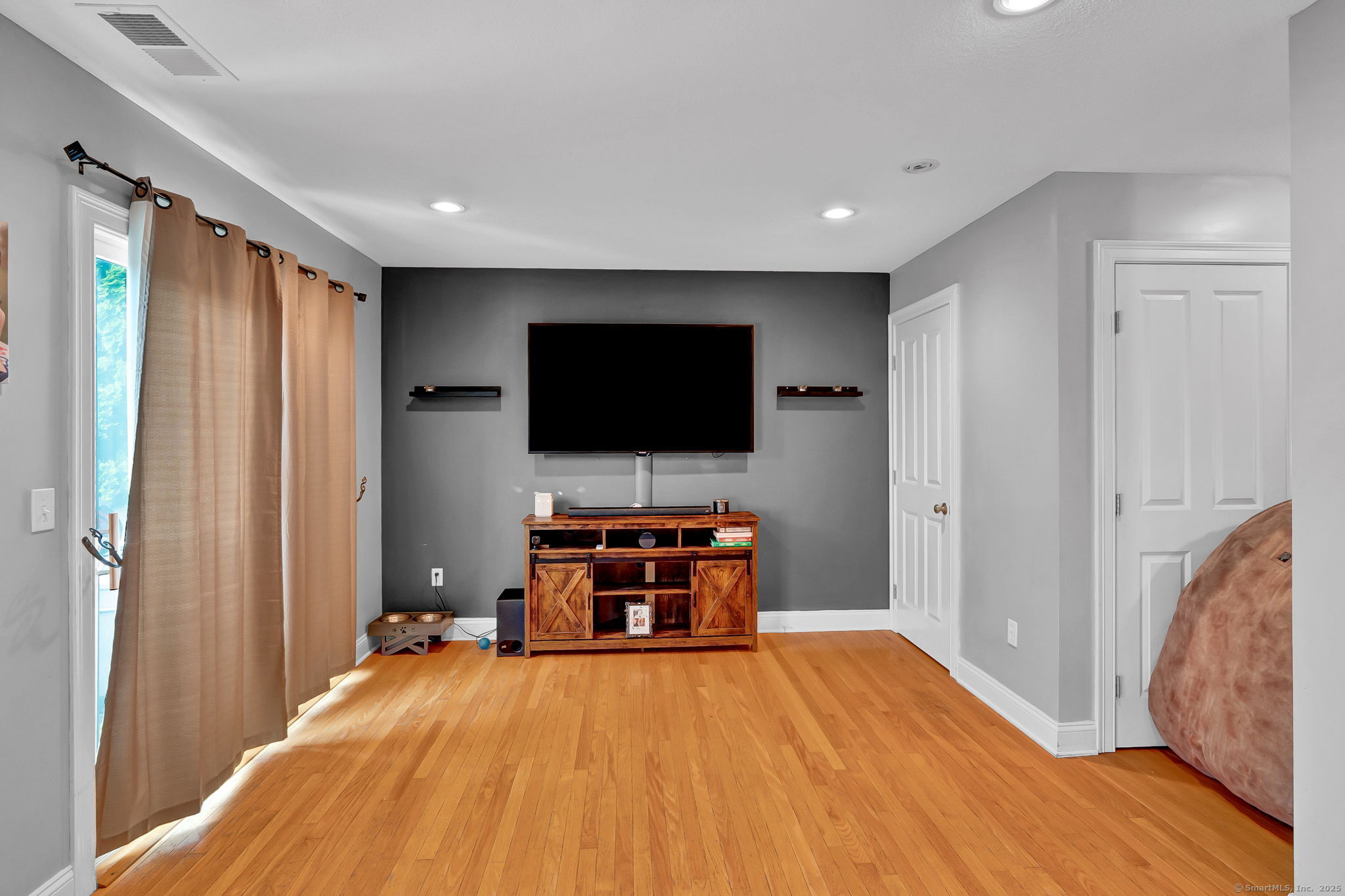 New Britain, Connecticut 06053, United States, 3 Bedrooms Bedrooms, ,3 BathroomsBathrooms,Residential,Coming Soon,163408