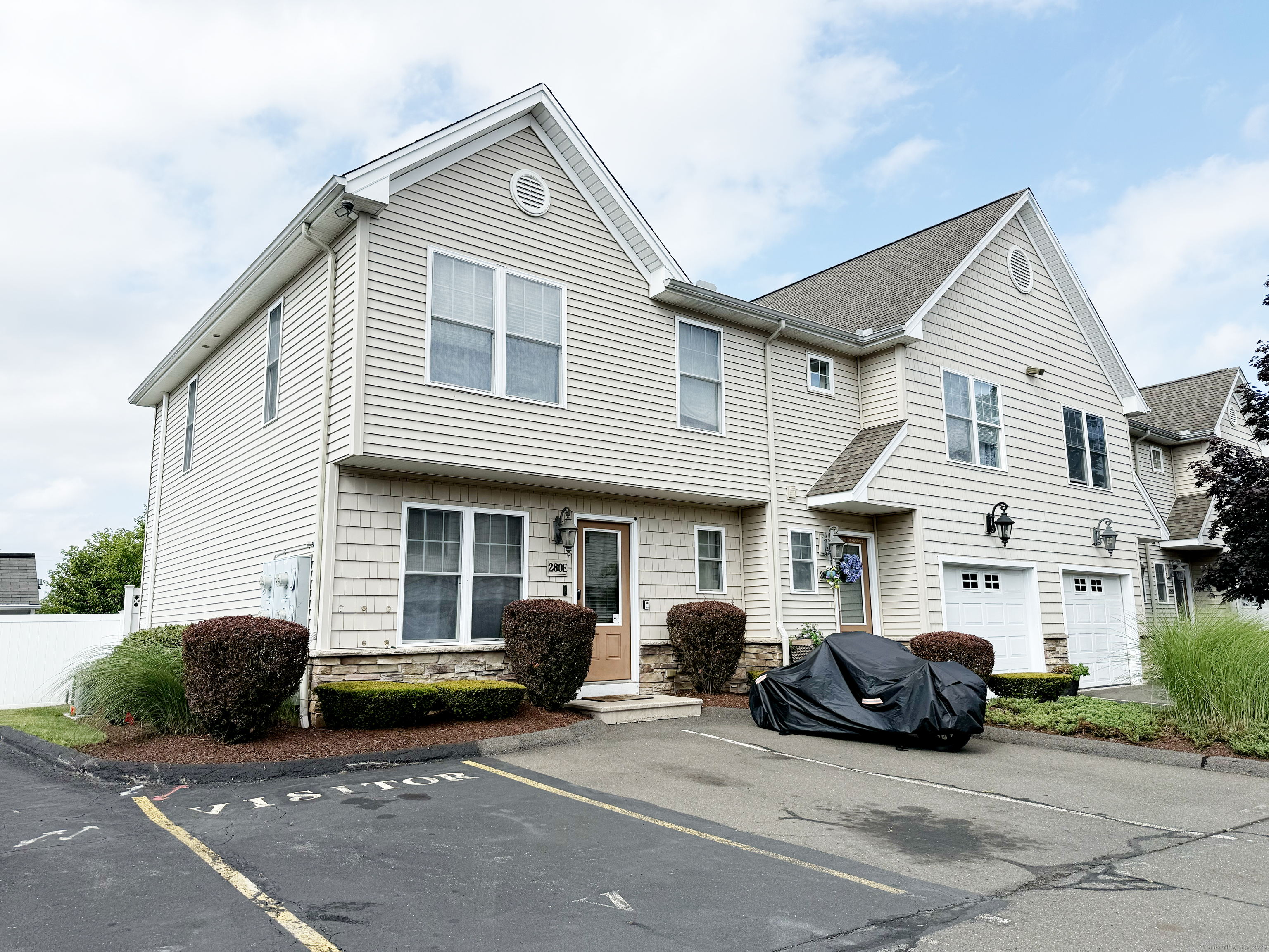 New Britain, Connecticut 06053, United States, 3 Bedrooms Bedrooms, ,3 BathroomsBathrooms,Residential,Coming Soon,163408 New Britain, Connecticut 06053, United States, 3 Bedrooms Bedrooms, ,3 BathroomsBathrooms,Residential,Coming Soon,163408