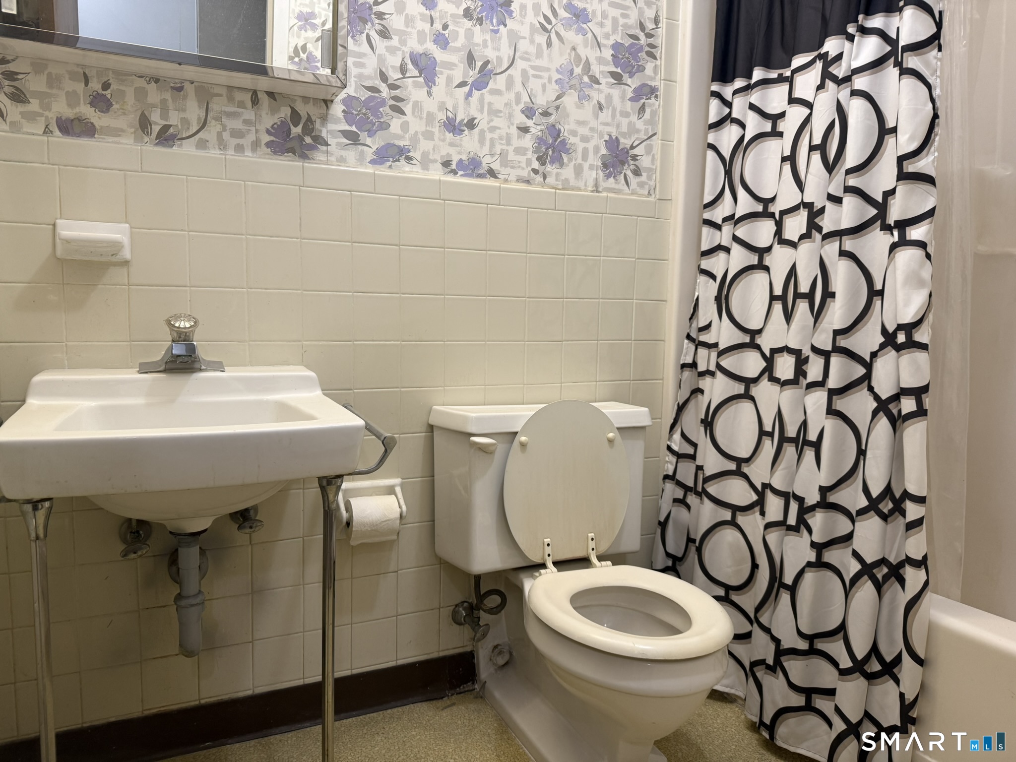 120 Huntington Turnpike 202