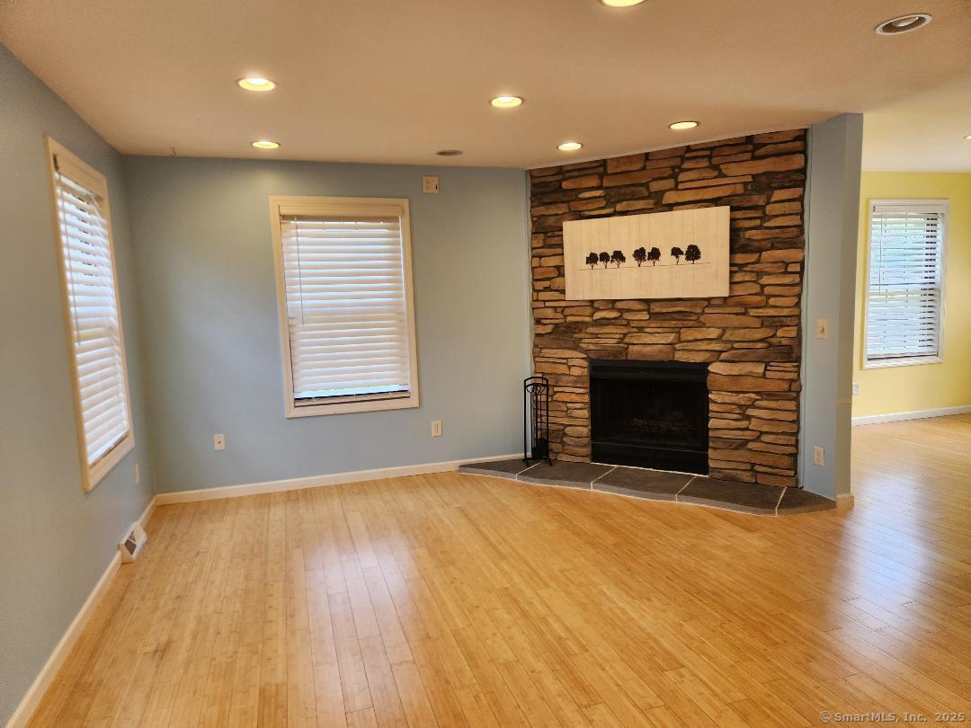 22 Baypath Way