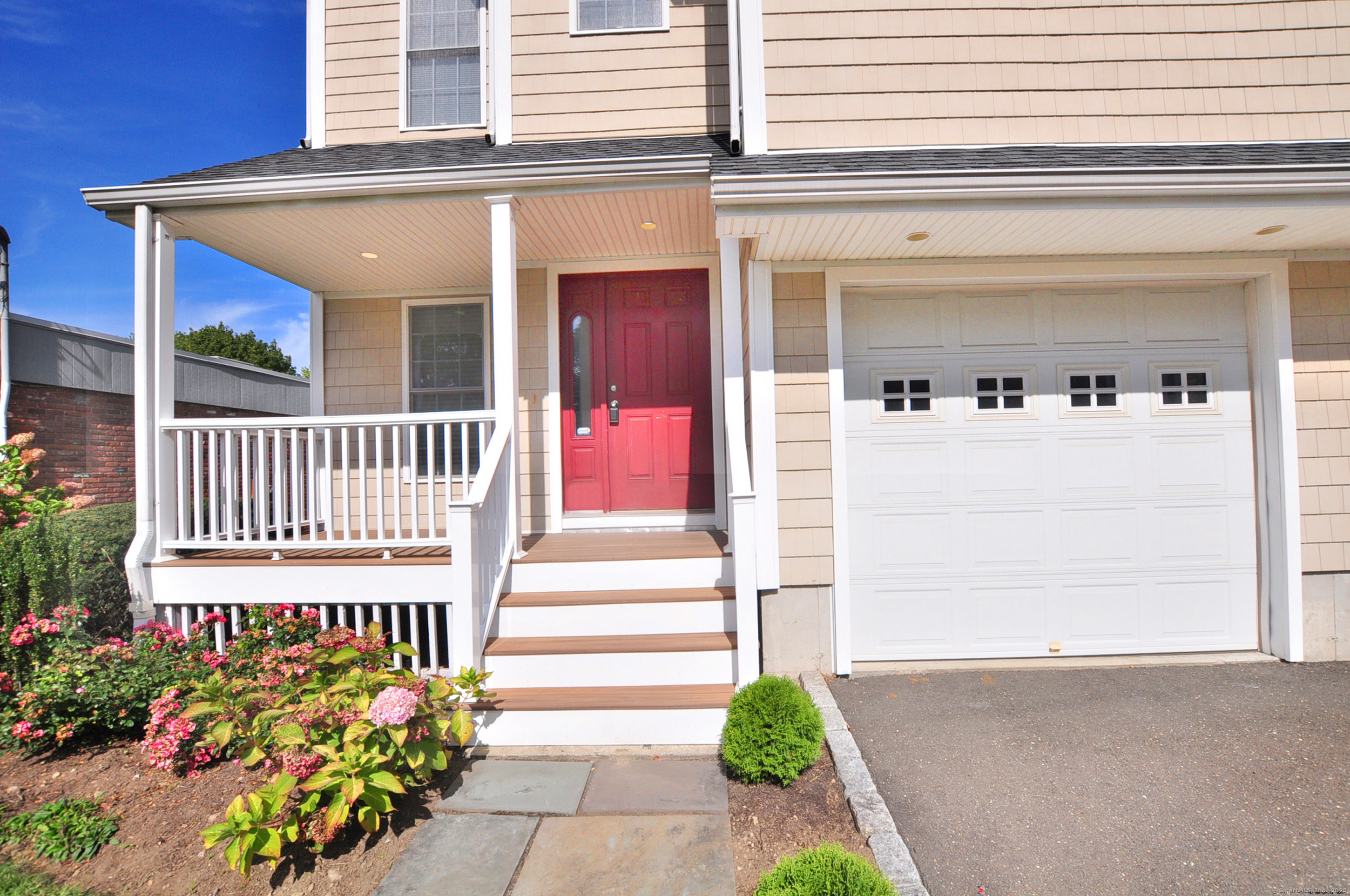 1-1/2 Colony Place