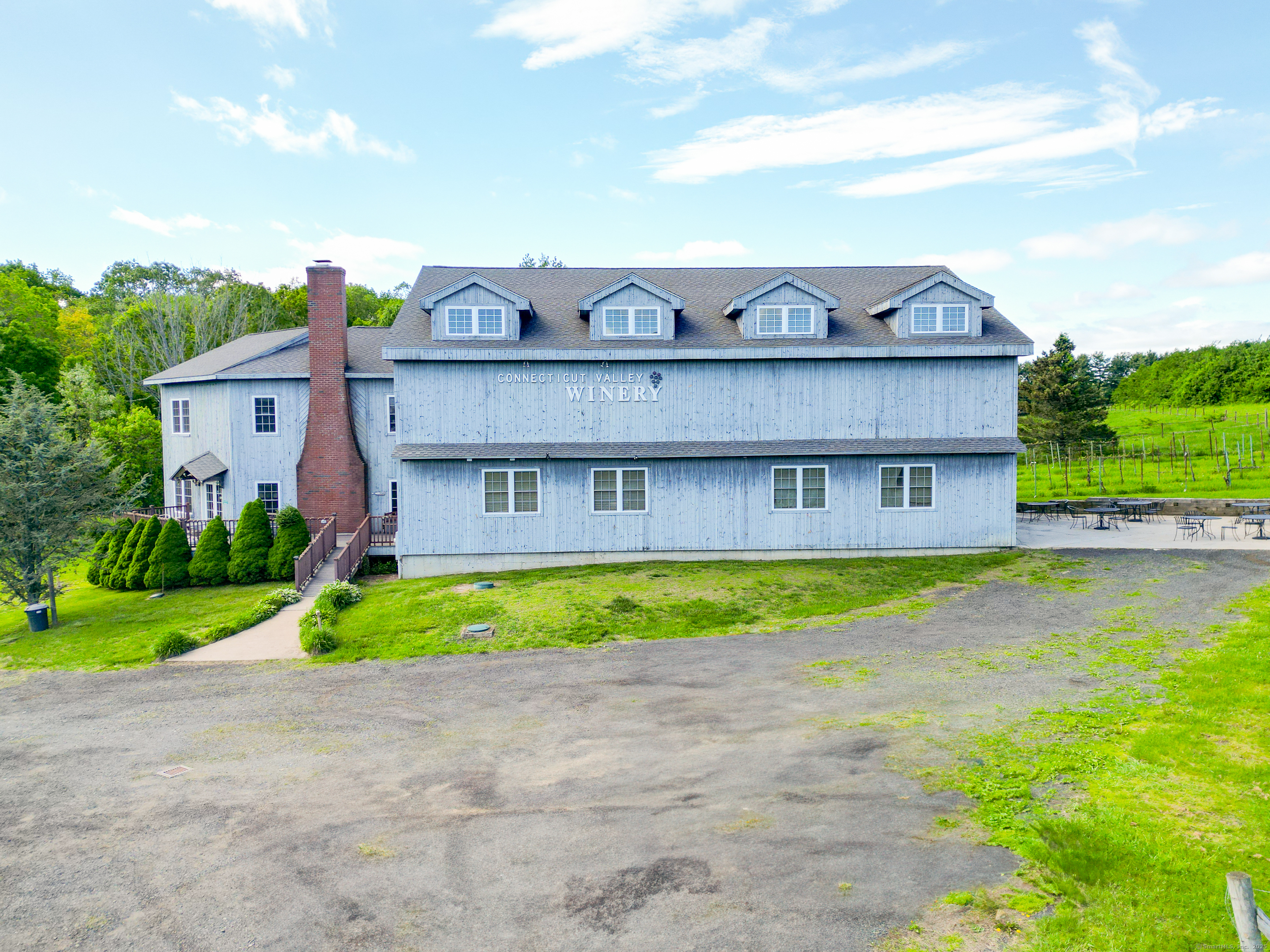 1480 Litchfield Turnpike