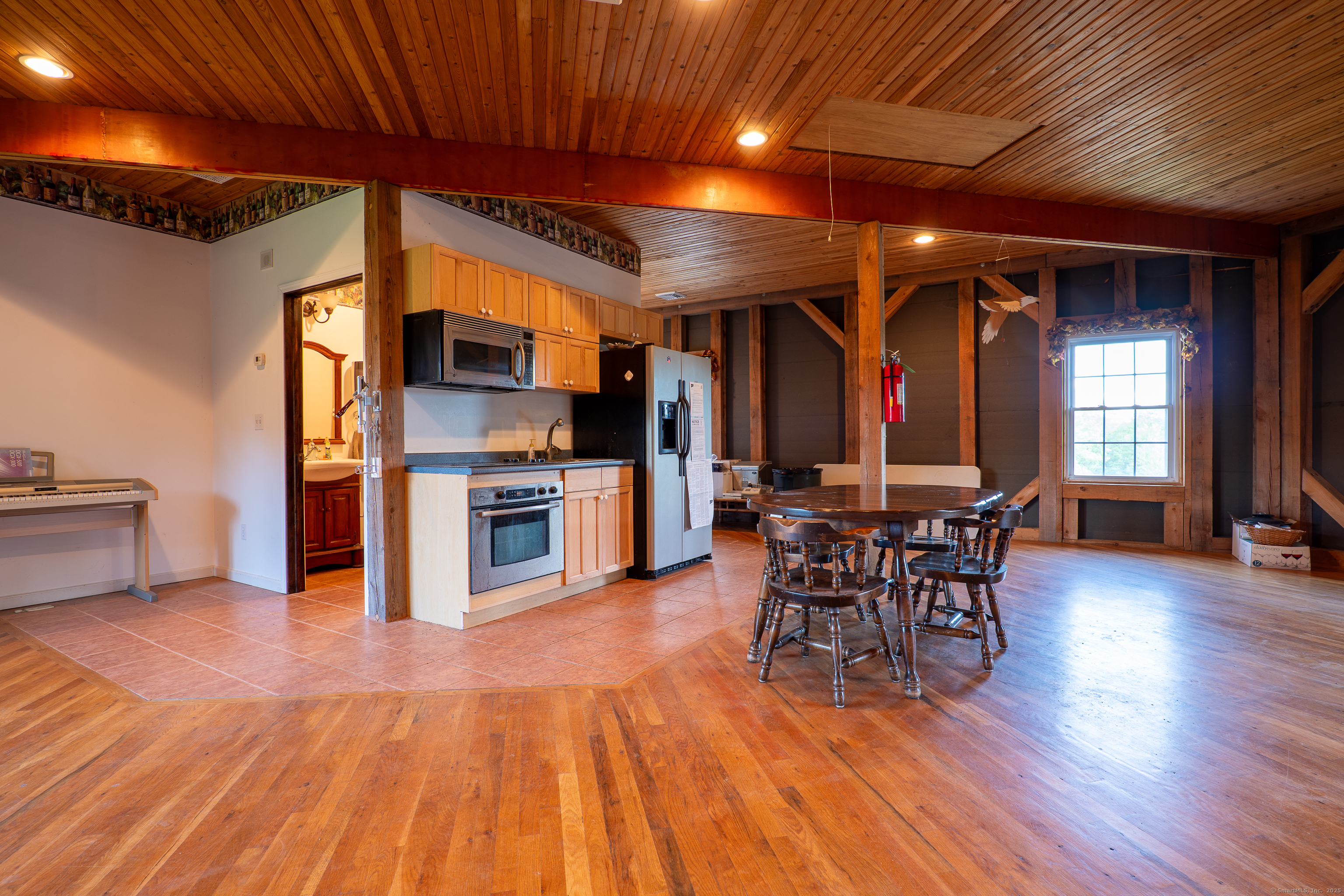 1480 Litchfield Turnpike, New Hartford, Connecticut image 32