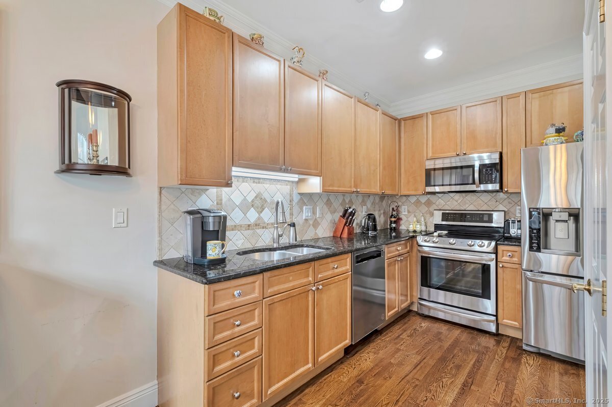 44 Woodcrest Lane #44, Danbury, Connecticut image 7