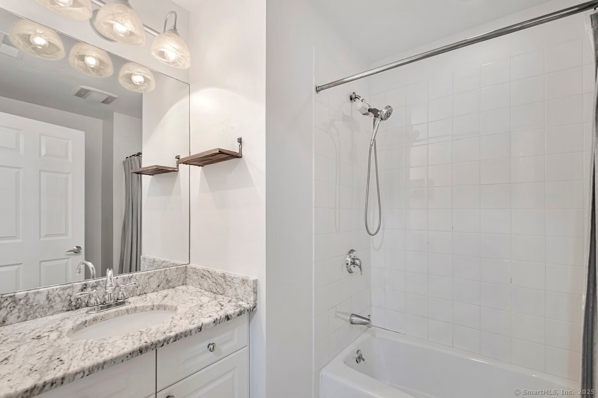 44 Woodcrest Lane #44, Danbury, Connecticut image 18
