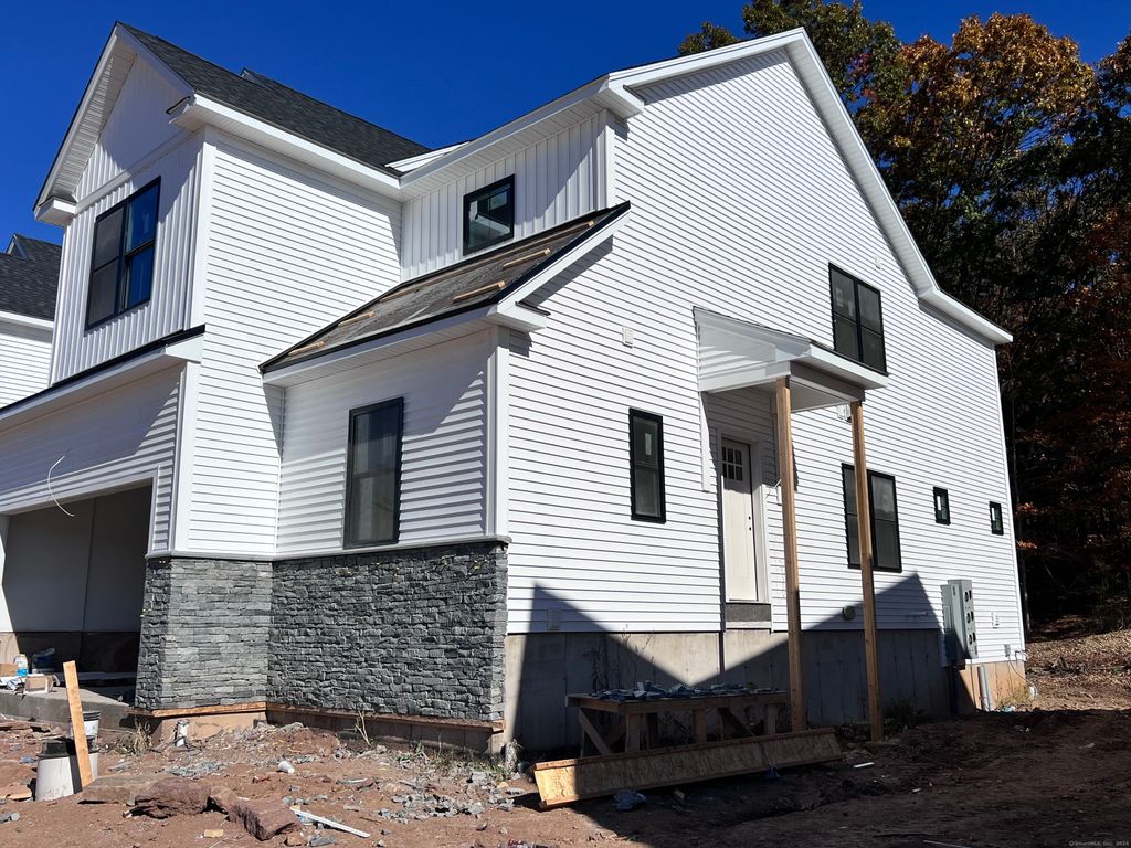 Photo of 33 Village Circle #33, Guilford, CT 06437 (MLS # 24139166)