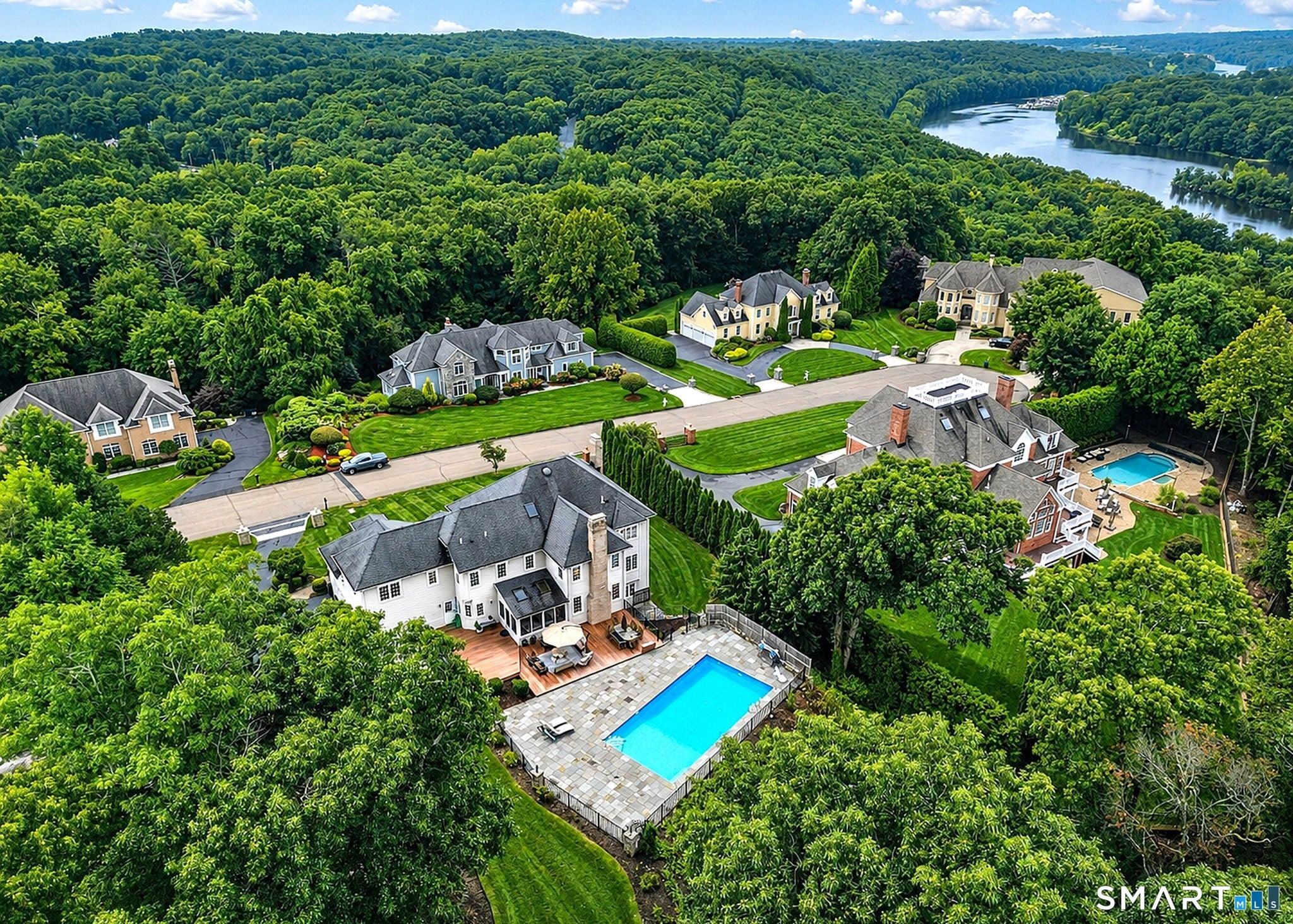914 Rainbow Trail