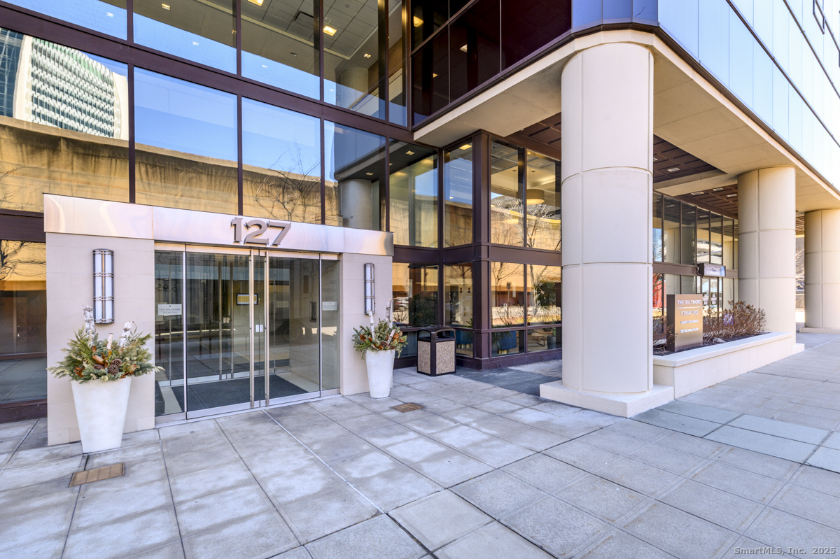 127 Greyrock Place APT 607