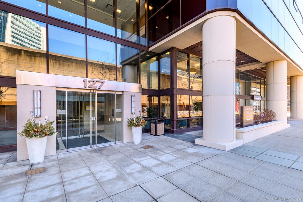 Photo of 127 Greyrock Place #APT 607, Stamford, CT 06901 (MLS # 24142324)