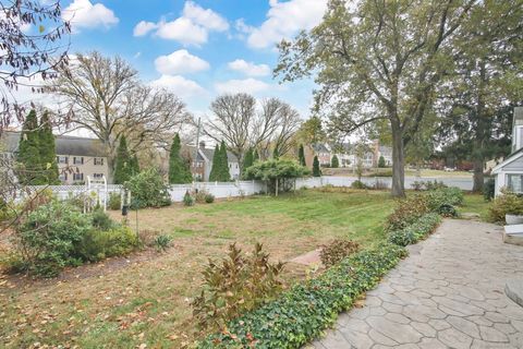 Tiny photo for 186 Williams Street E, Glastonbury, CT 06033 (MLS # 24137377)