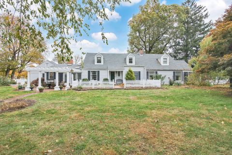 Photo of 186 Williams Street E, Glastonbury, CT 06033 (MLS # 24137377)