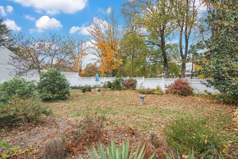 Tiny photo for 186 Williams Street E, Glastonbury, CT 06033 (MLS # 24137377)