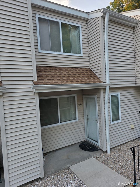 Condo For Sale - 29 Winesap Court #29<br/> Ansonia, CT 06401