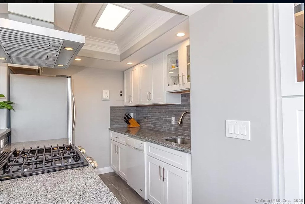 Bridgeport, Connecticut 06604, United States, 1 Bedroom Bedrooms, ,1 BathroomBathrooms,Residential,Pending,179618