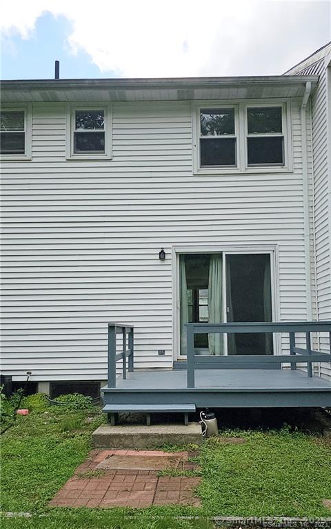 Woodstock, Connecticut 06281, United States, 2 Bedrooms Bedrooms, ,1 BathroomBathrooms,Residential,Pending,2461