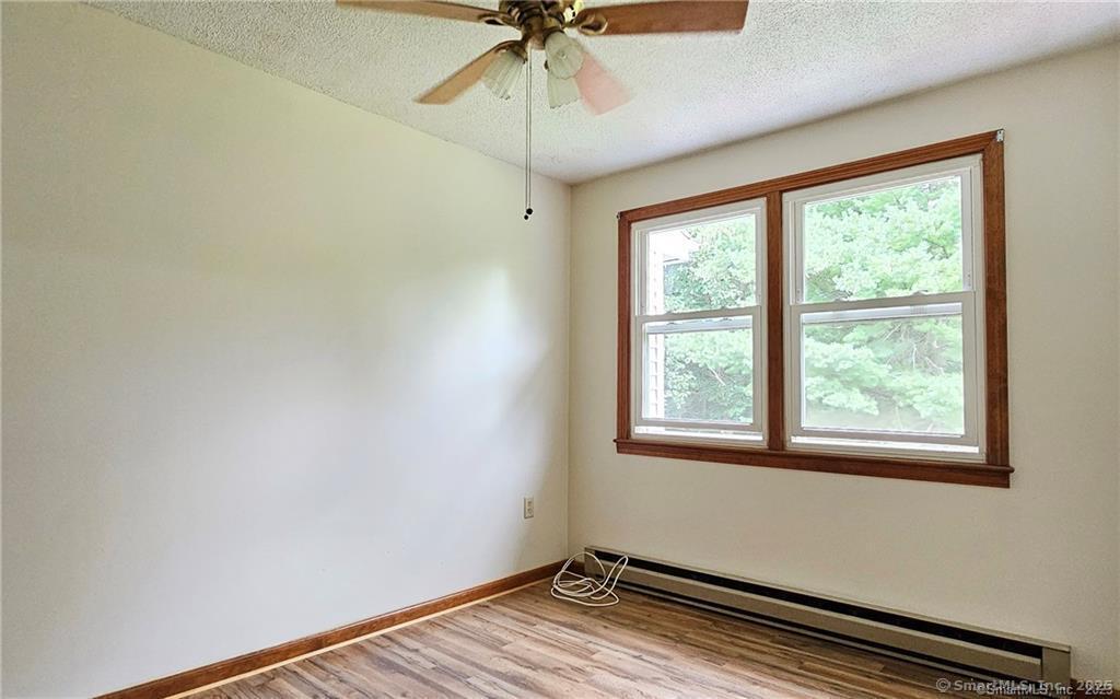 Woodstock, Connecticut 06281, United States, 2 Bedrooms Bedrooms, ,1 BathroomBathrooms,Residential,Pending,2461