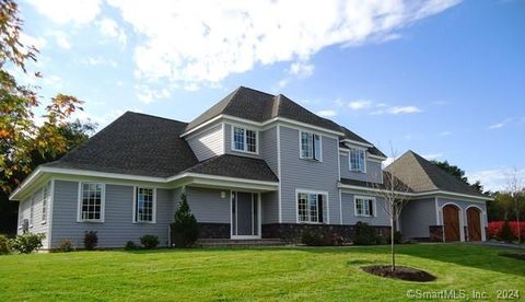 Single Family Residence in Middlebury CT 23 Somerset Drive.jpg