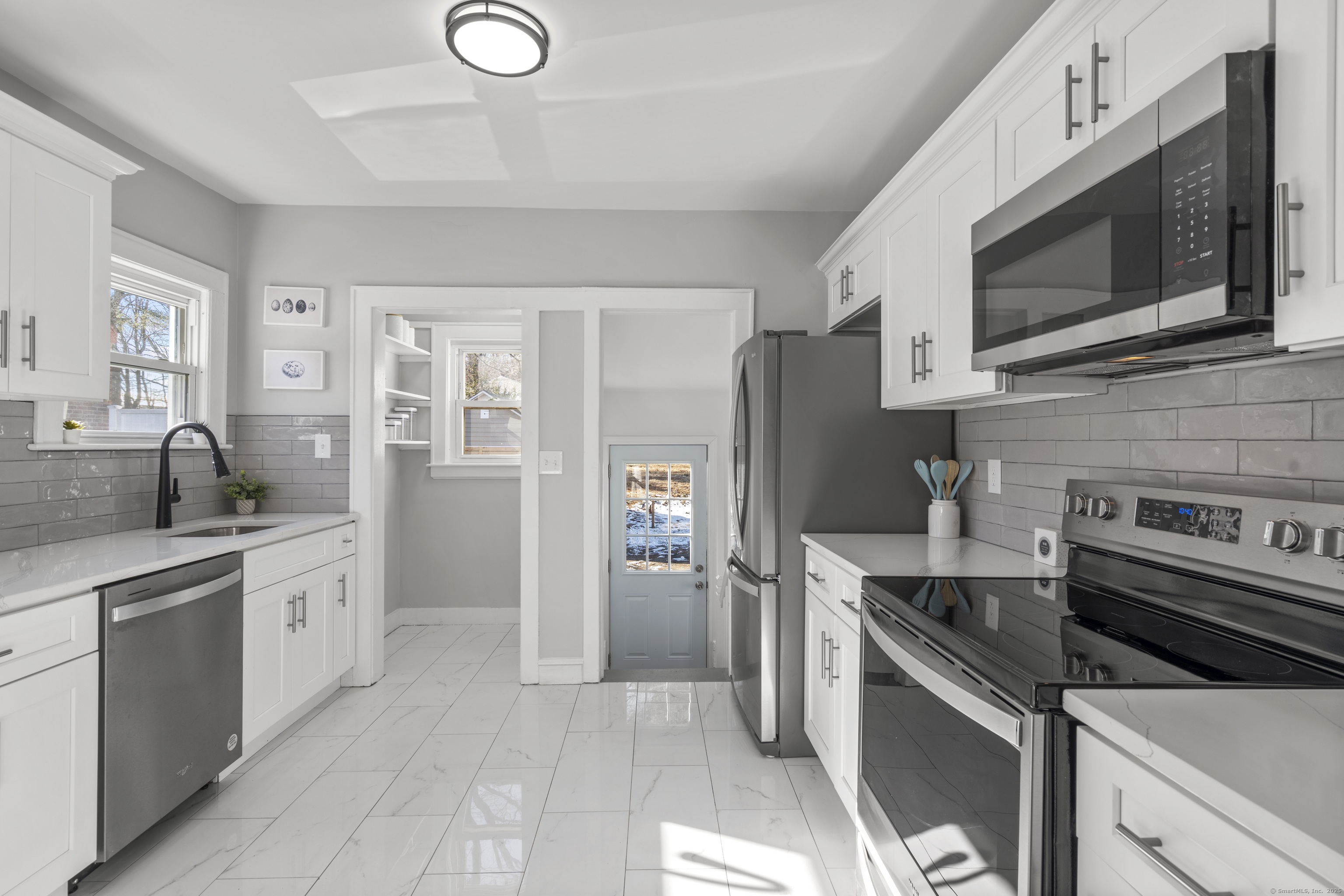 681 Main Street, Cromwell, Connecticut image 6