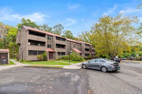 Photo of 164 Towne House Road #164, Hamden, CT 06514 (MLS # 24132082)