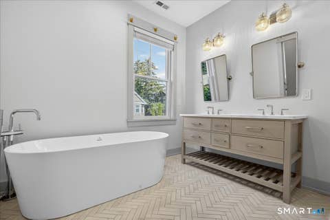 Tiny photo for 79 Thorpe Street #79, Fairfield, CT 06824 (MLS # 24181993)