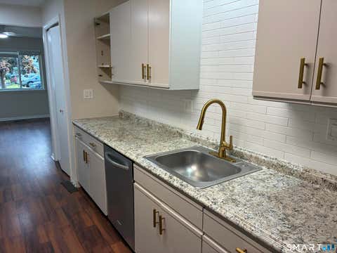 Tiny photo for 51 Hilltop Drive #51, Simsbury, CT 06089 (MLS # 24194673)