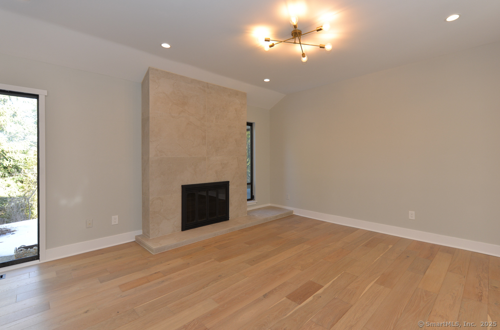143 Heritage Village #E, Southbury, Connecticut image 4