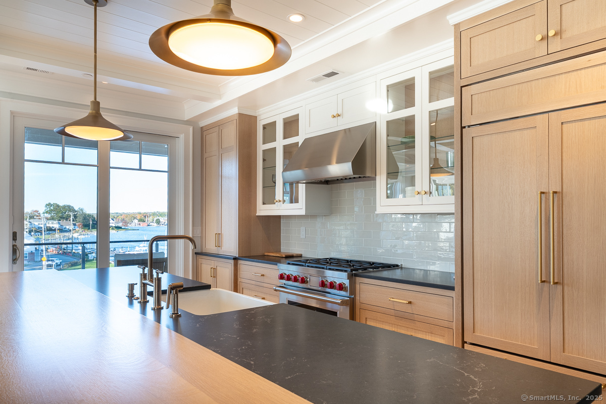 Groton, Connecticut 06355, United States, 2 Bedrooms Bedrooms, ,3 BathroomsBathrooms,Residential,Active,102420