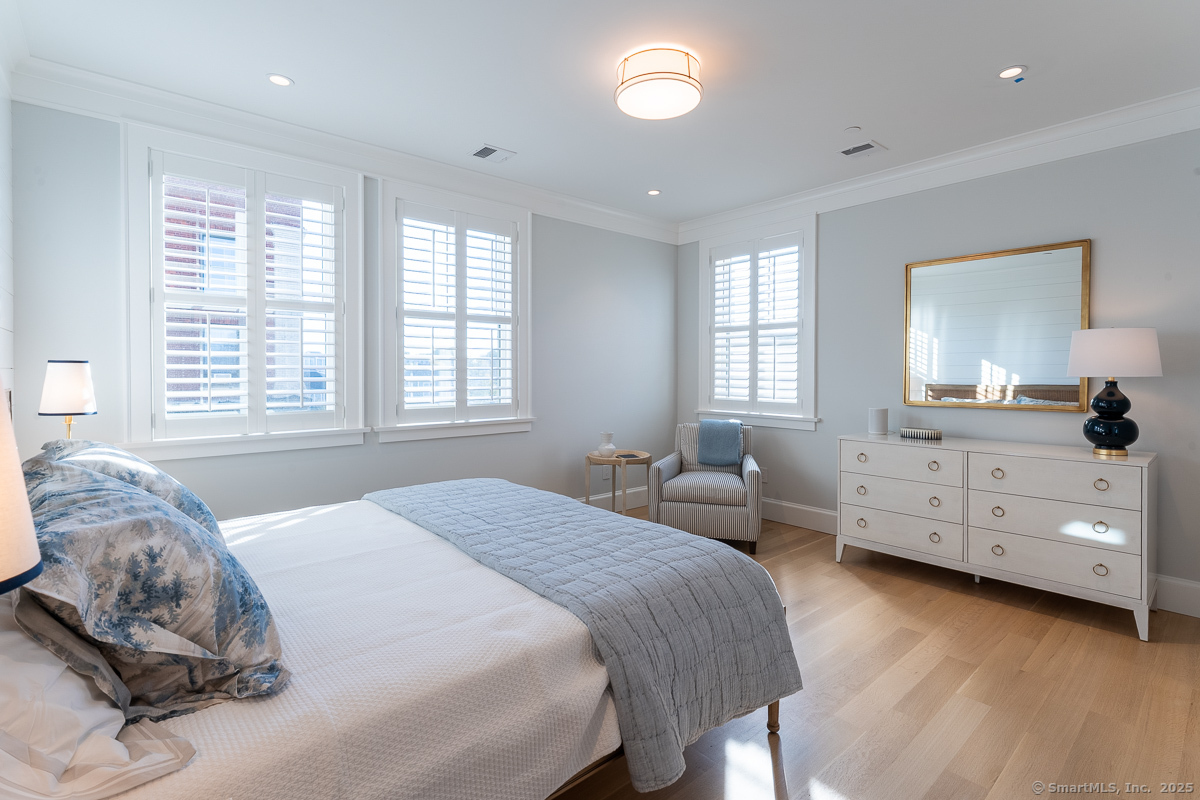 Groton, Connecticut 06355, United States, 2 Bedrooms Bedrooms, ,3 BathroomsBathrooms,Residential,Active,102420