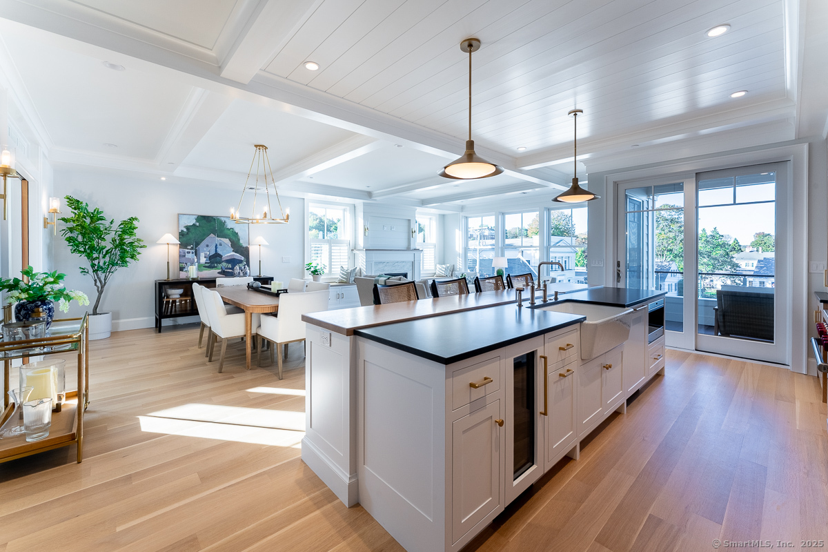 Groton, Connecticut 06355, United States, 2 Bedrooms Bedrooms, ,3 BathroomsBathrooms,Residential,Active,102420