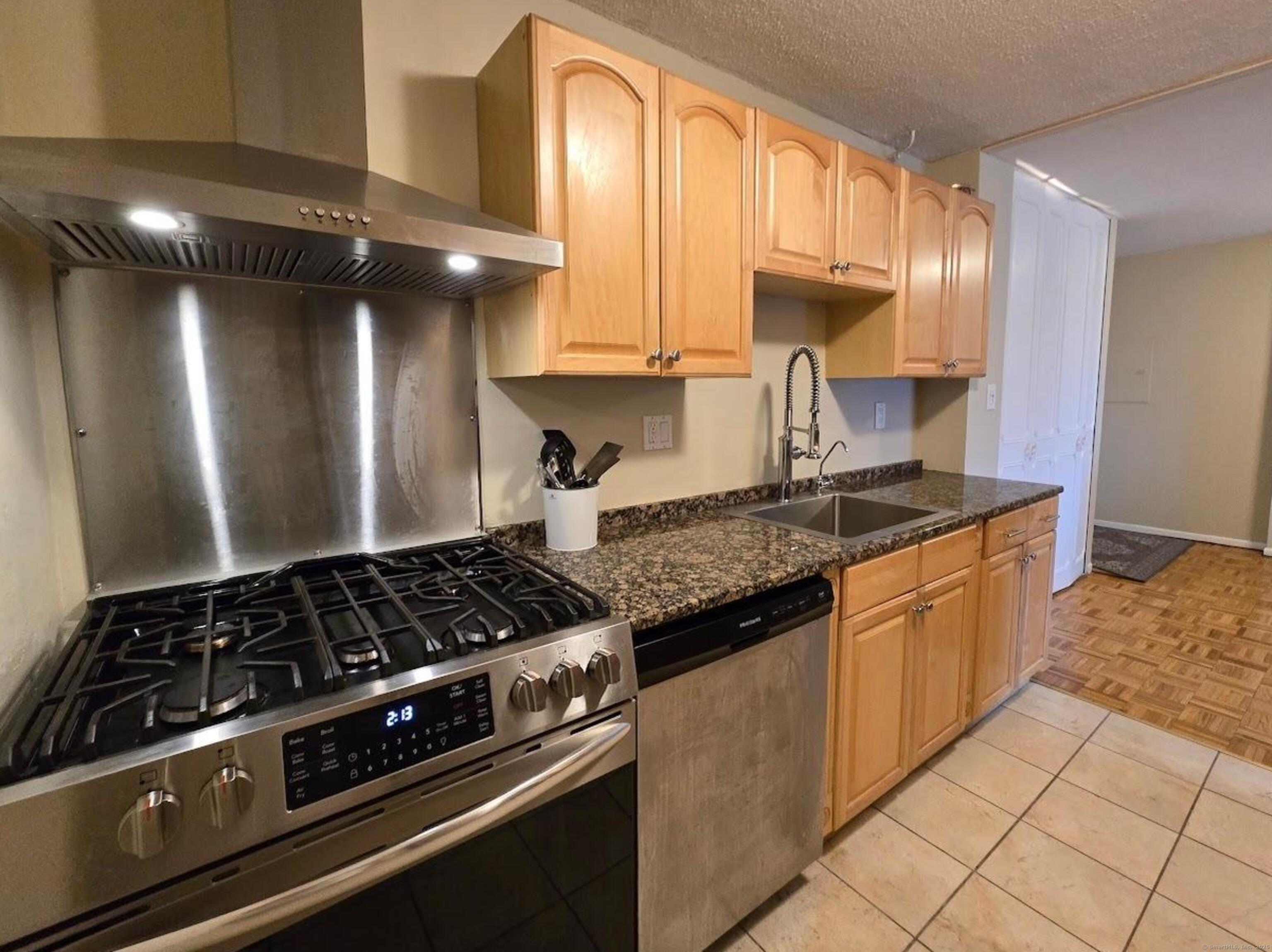30 Woodland Street #APT 4D, Hartford, Connecticut image 15